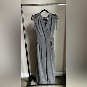 Elegant Black and White Striped jumpsuit